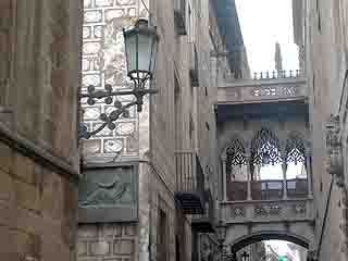  巴塞罗那:  西班牙:  
 
 Old city, Barcelona